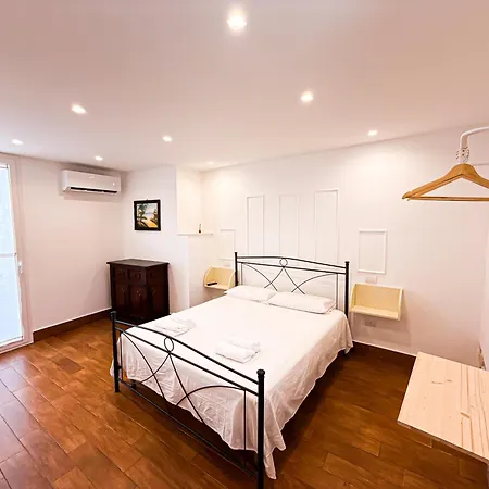 Torre Dell'orologio * Toritto