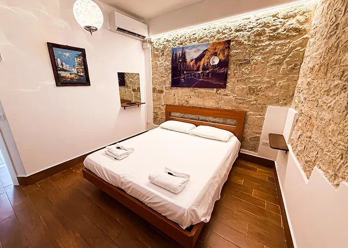 Torre Dell'orologio Bed & Breakfast Toritto